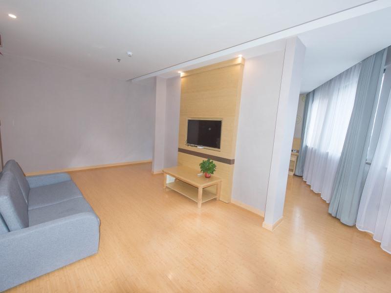 GreenTree Inn Chuzhou City Government Zijin Commercial City Select Hotel 25/35