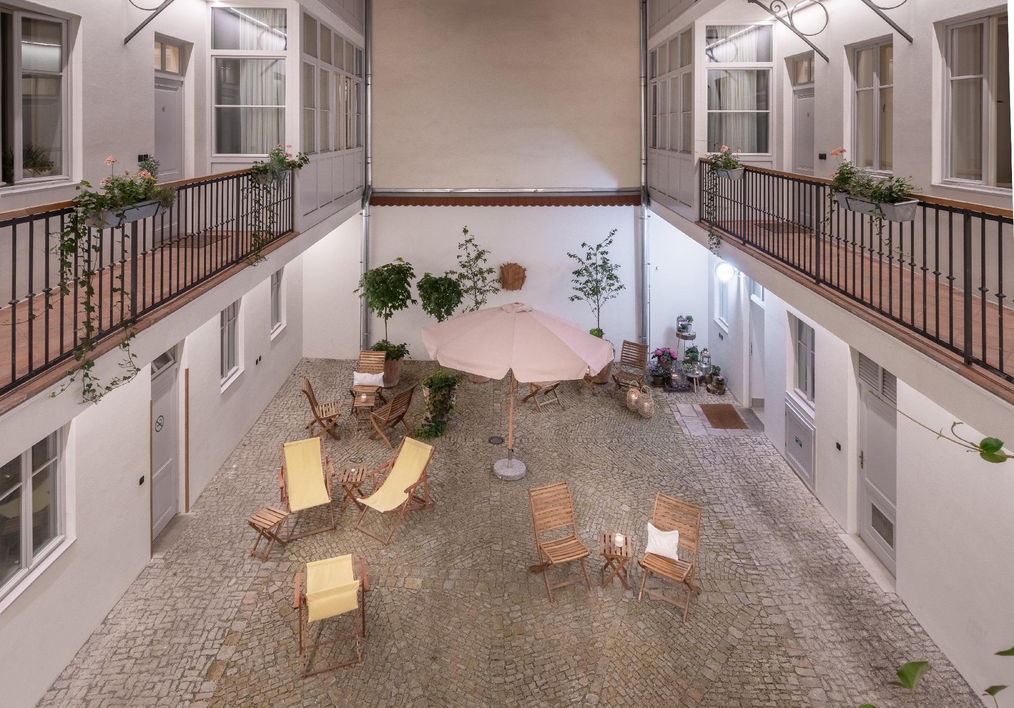 4 Trees Apartments by Adrez Living 2/24