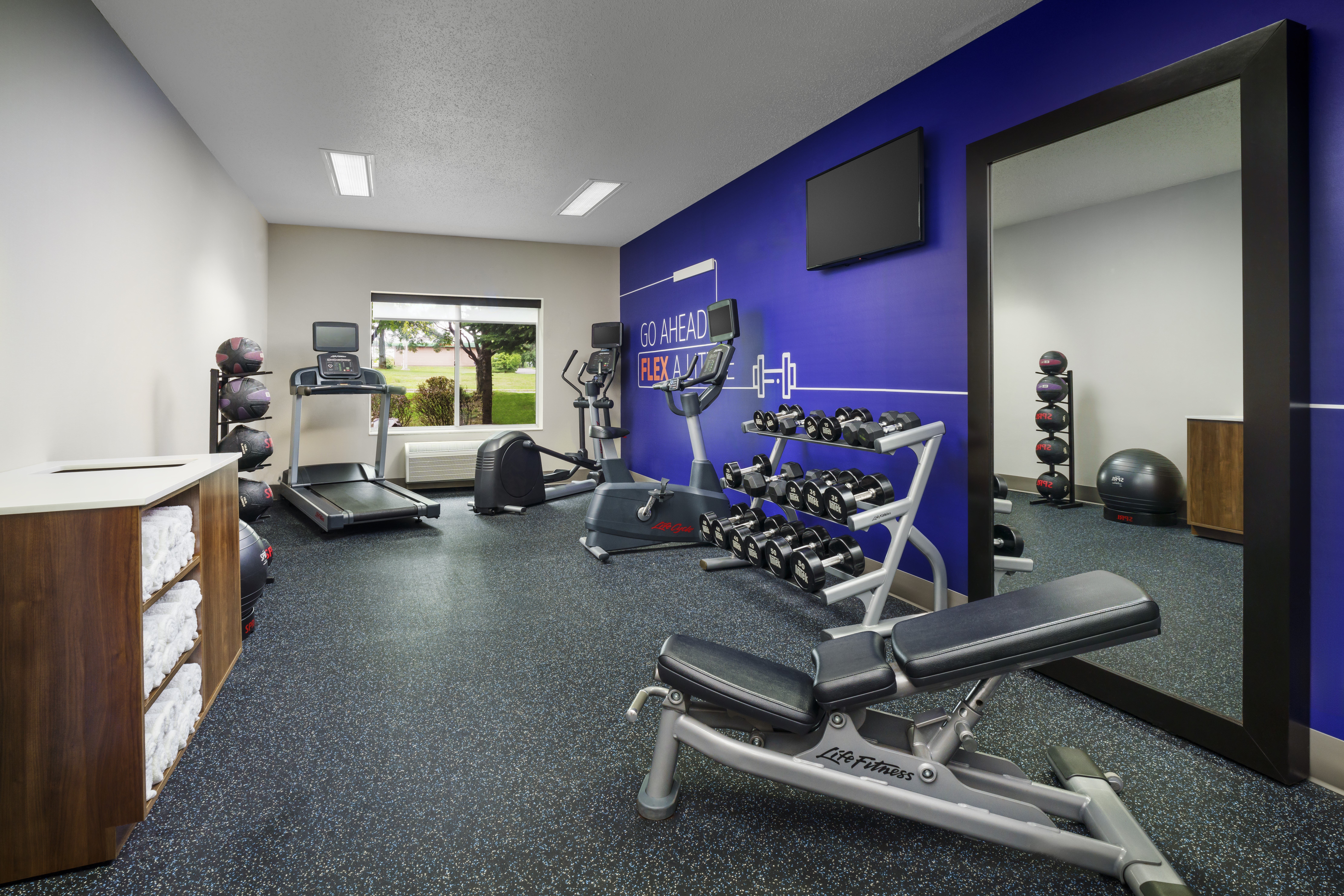 Holiday Inn Express Irondequoit 35/65