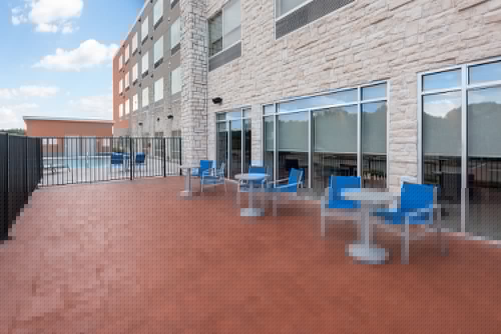 Holiday Inn Express & Suites Sugar Land SE - Missouri City 8/65
