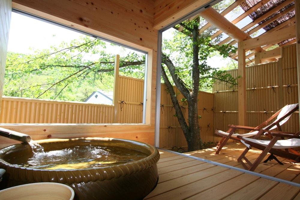 Nakaoyama Onsen Shosenkaku 21/50