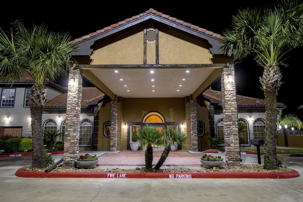 Best Western Executive Inn El Campo 9/32