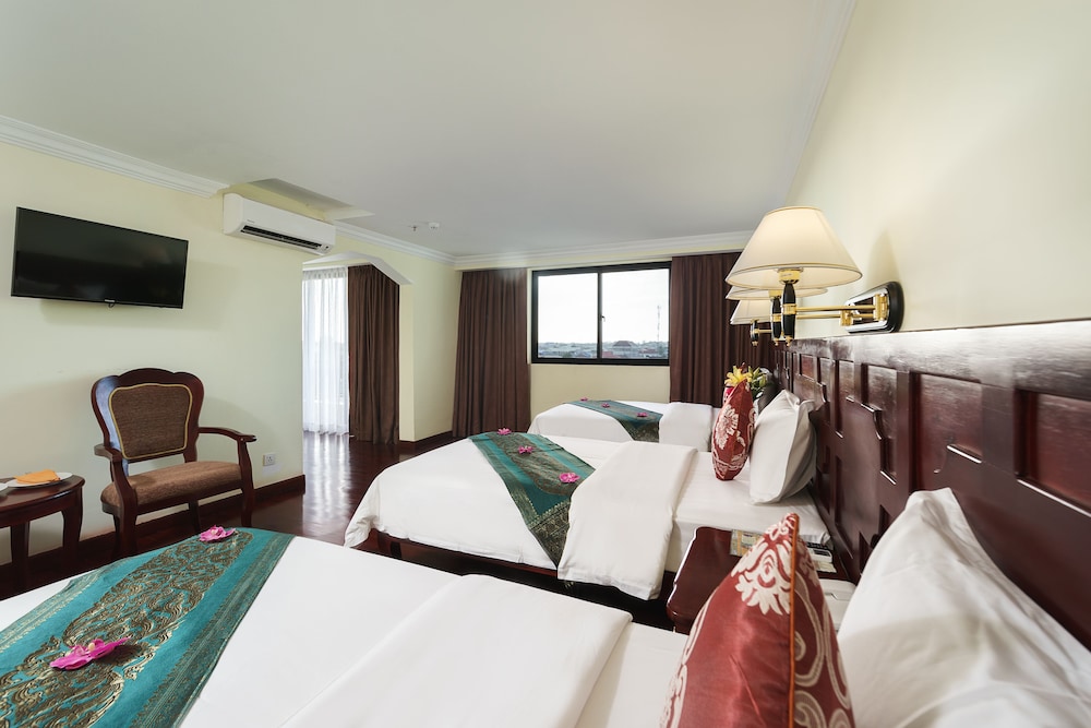 SMILING HOTEL AND SPA 11/50