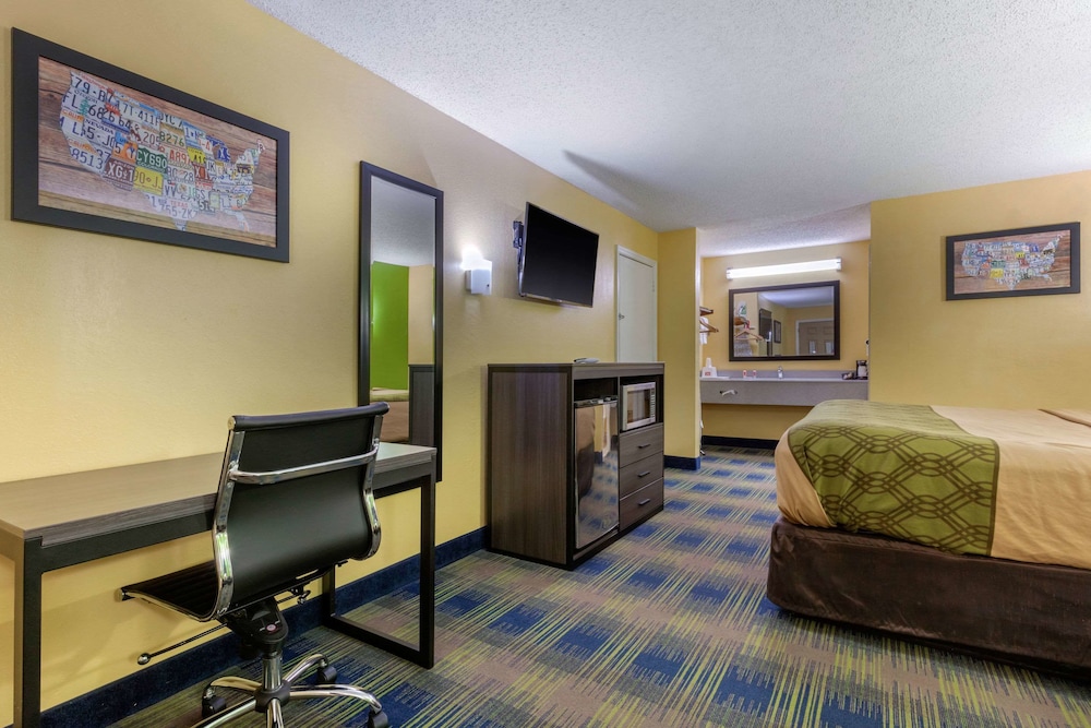 Econo Lodge Nashville TN 19/41