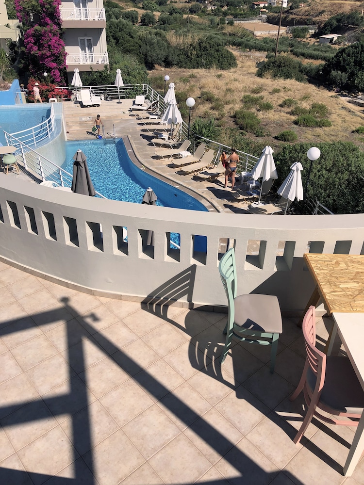 Pelagia Bay 11/74