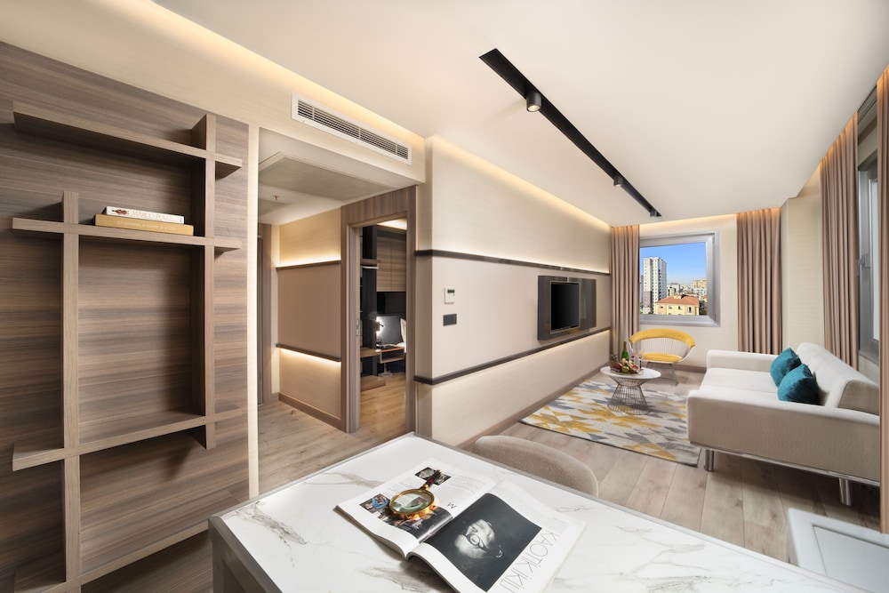 Nish Palace Exclusive Suites 41/48