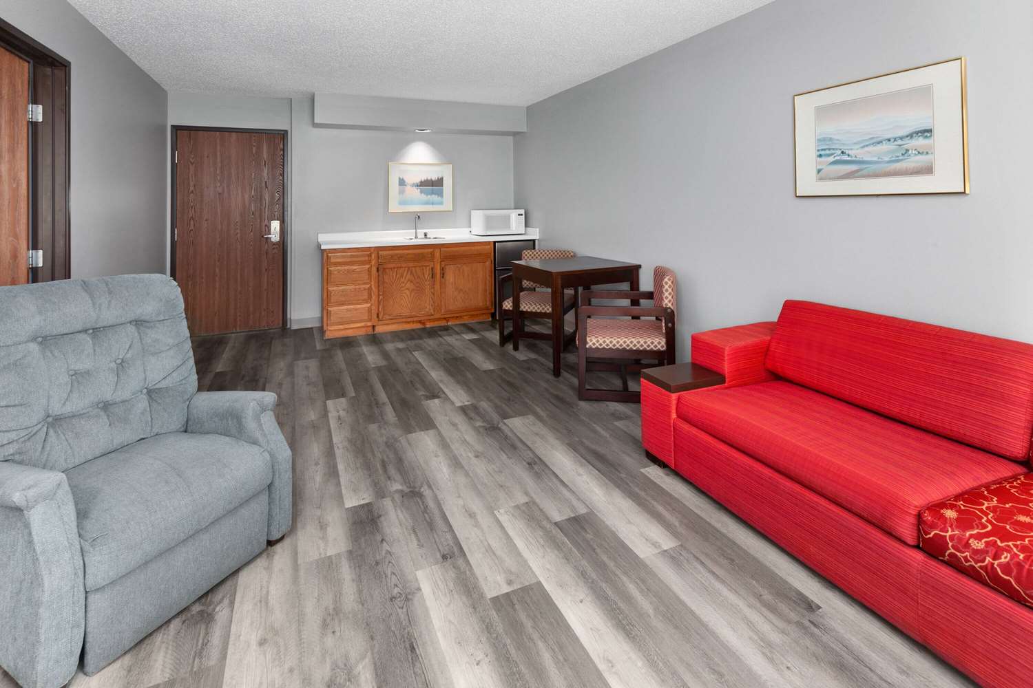 Super 8 By Wyndham Sun Prairie/Madison E 19/28