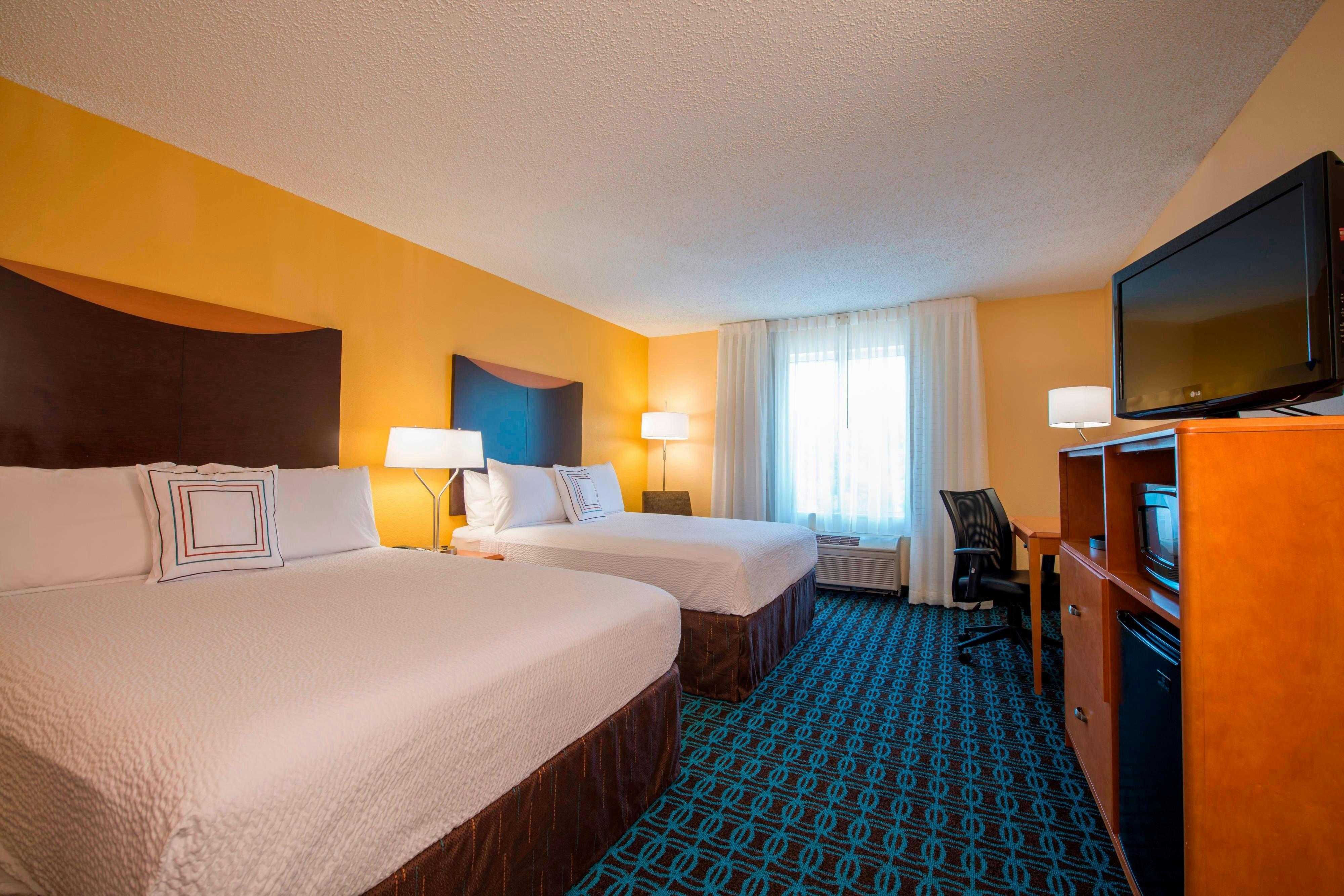 Fairfield Inn And Suites By Marriott Greenwood 12/47