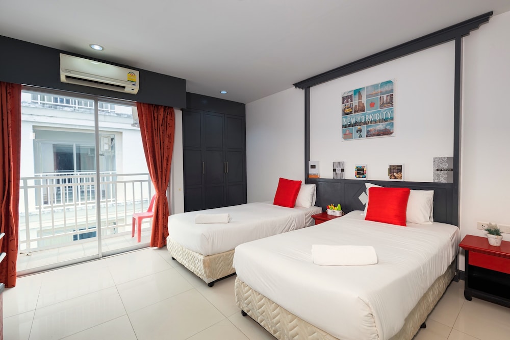 Hotel Baya Patong Beach 34/65