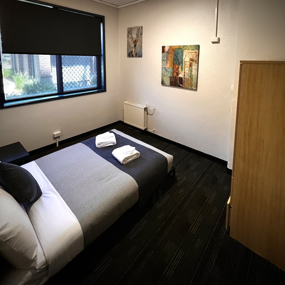 1 BEDROOM, APARTMENT