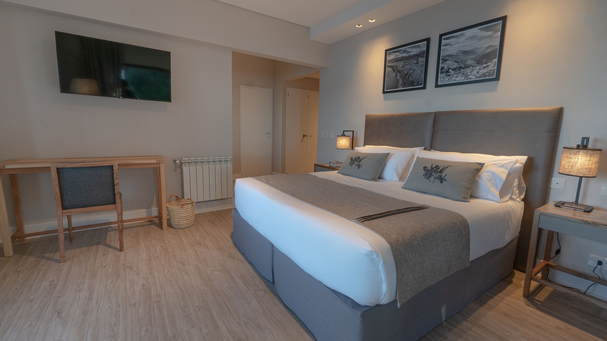 Superior, Studio, Suite, Queen Bed, Lake View, Balcony, La Cascada Casa Patagonica By Don 7/10