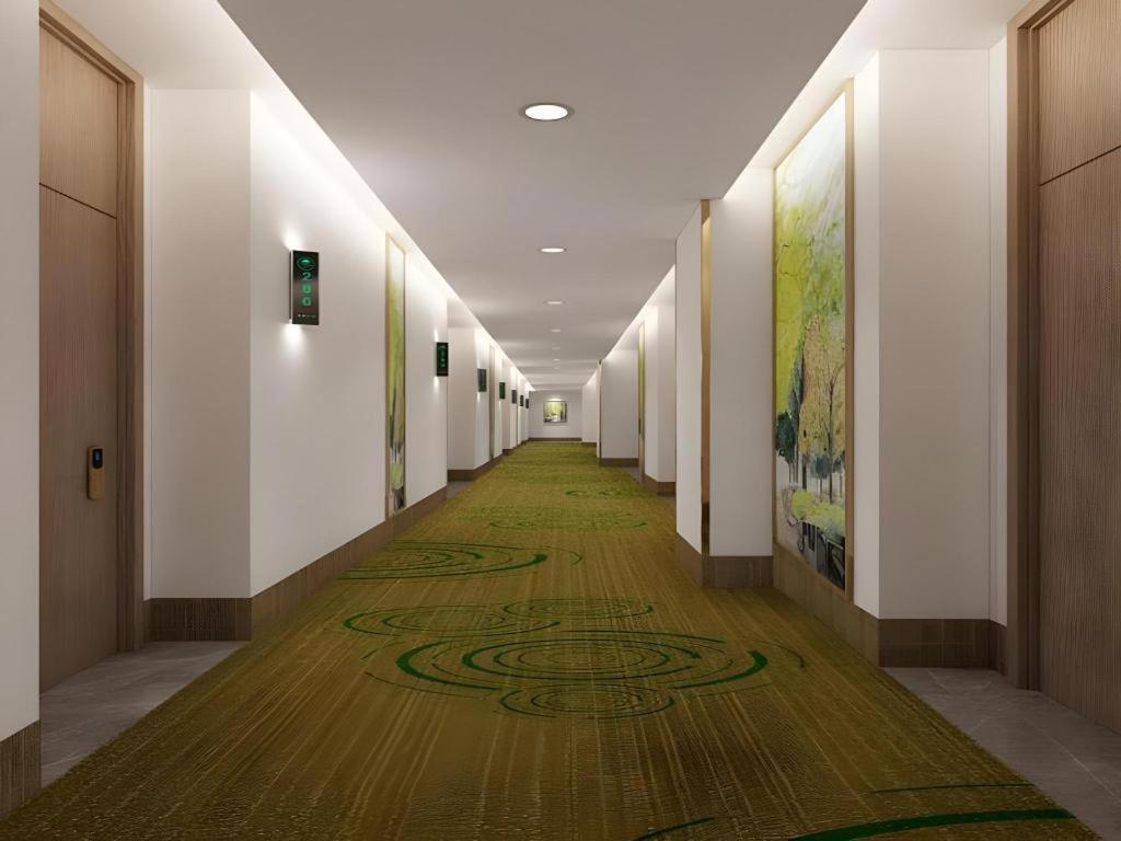 GreenTree Inn Guiyang Wudang District High-speed Railway East Station 42/43