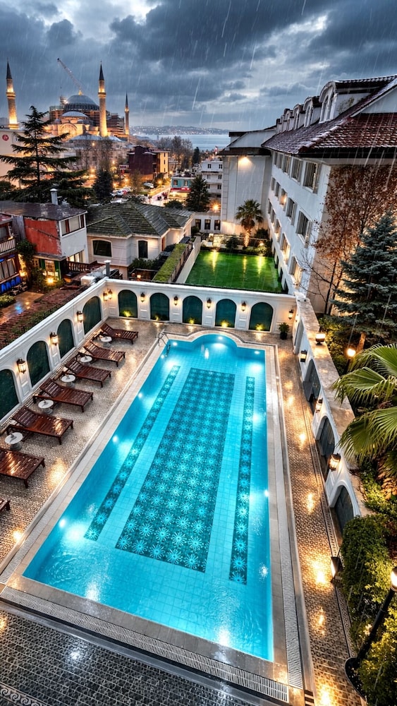 Sura Hagia Sophia Hotel 67/70