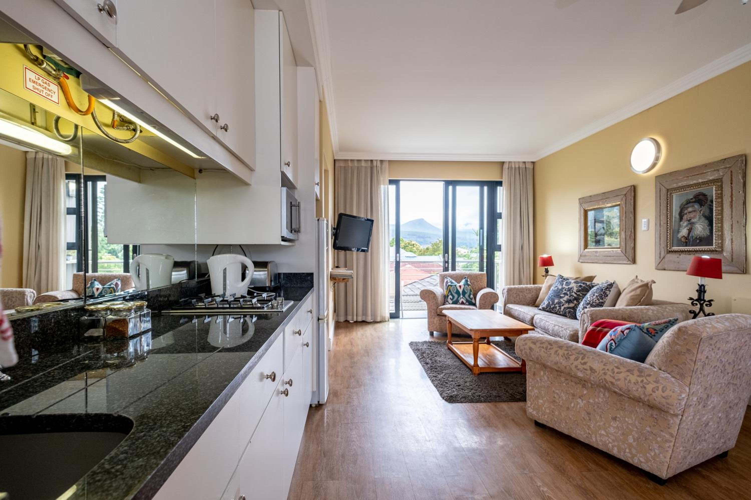 17onWellington Suites 32/51