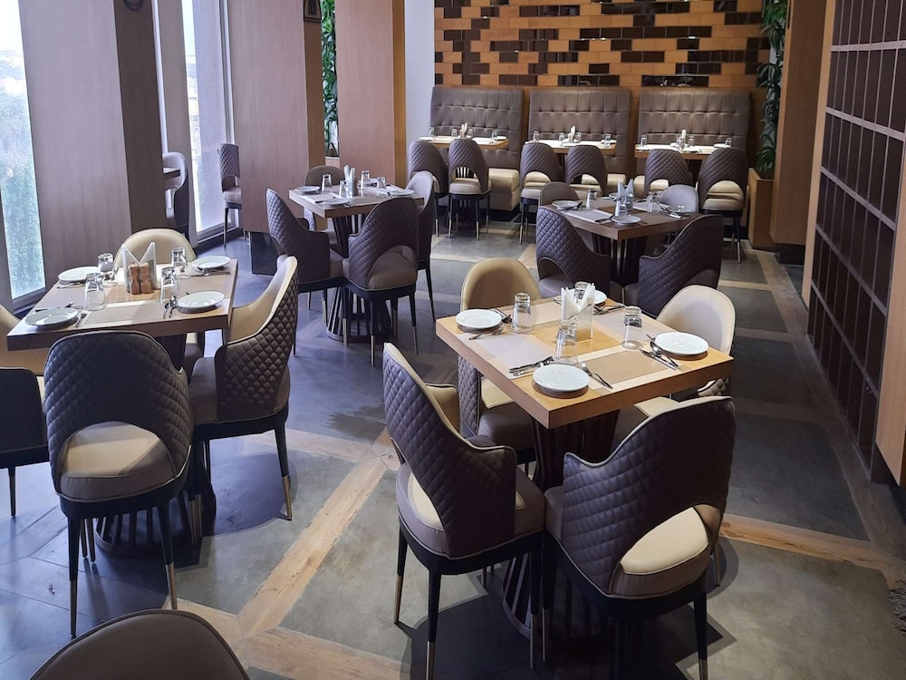 Sarovar Portico Morbi 33/50