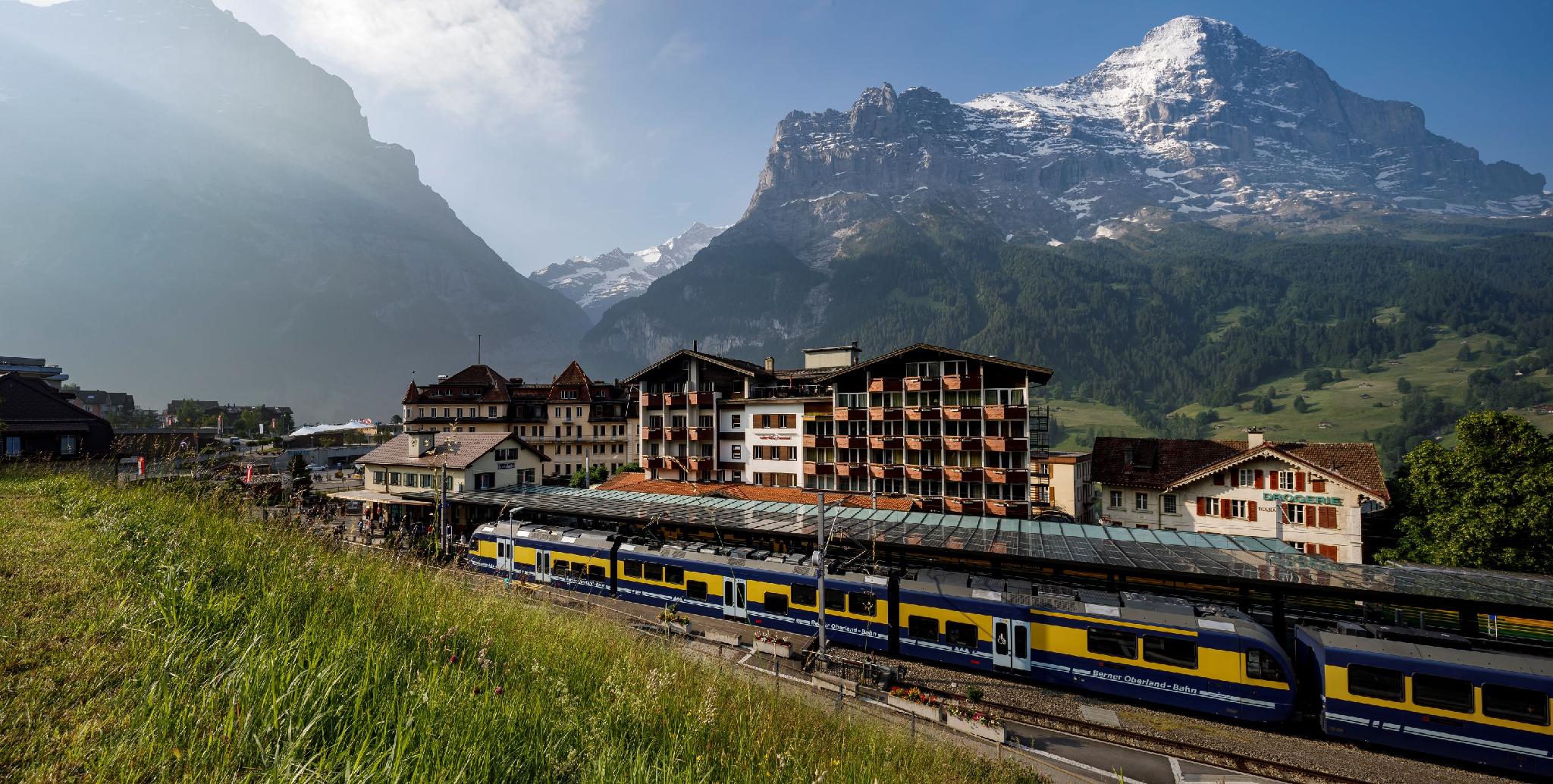 Scenic, Double Bed, Eiger View, South Wing