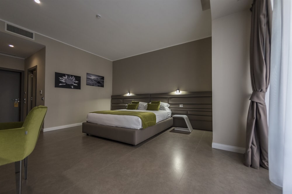 Lifestyle Hotel Matilde Naples 6/50
