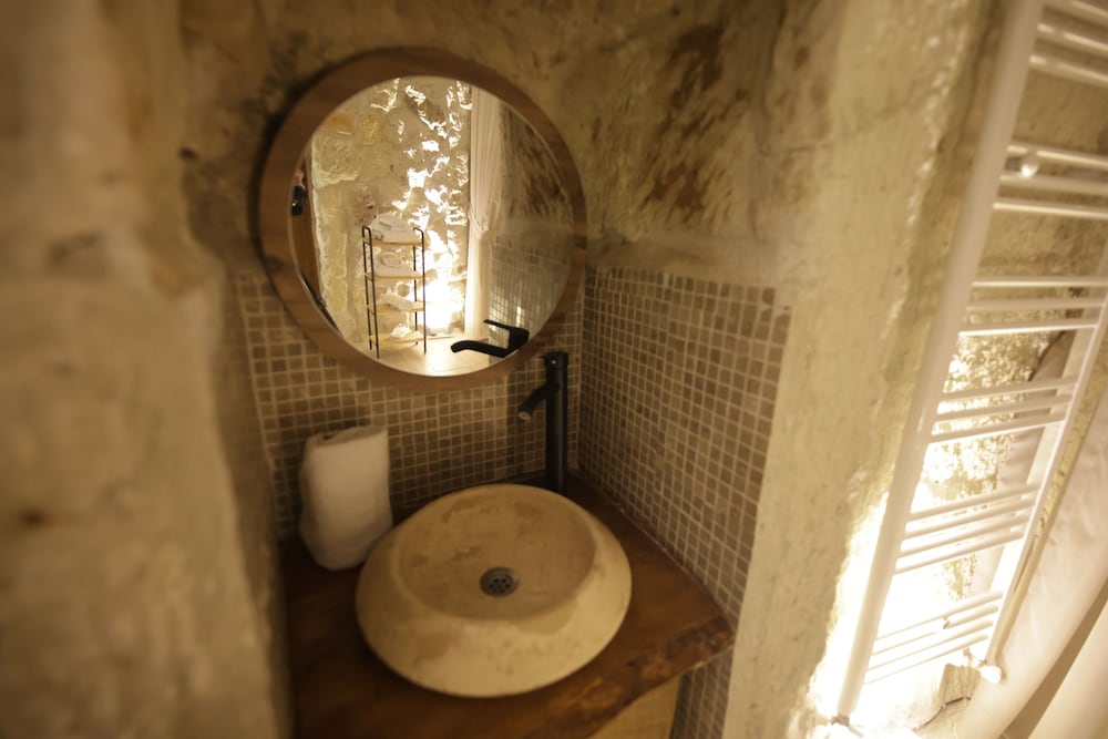 My Cave Suites 19/50