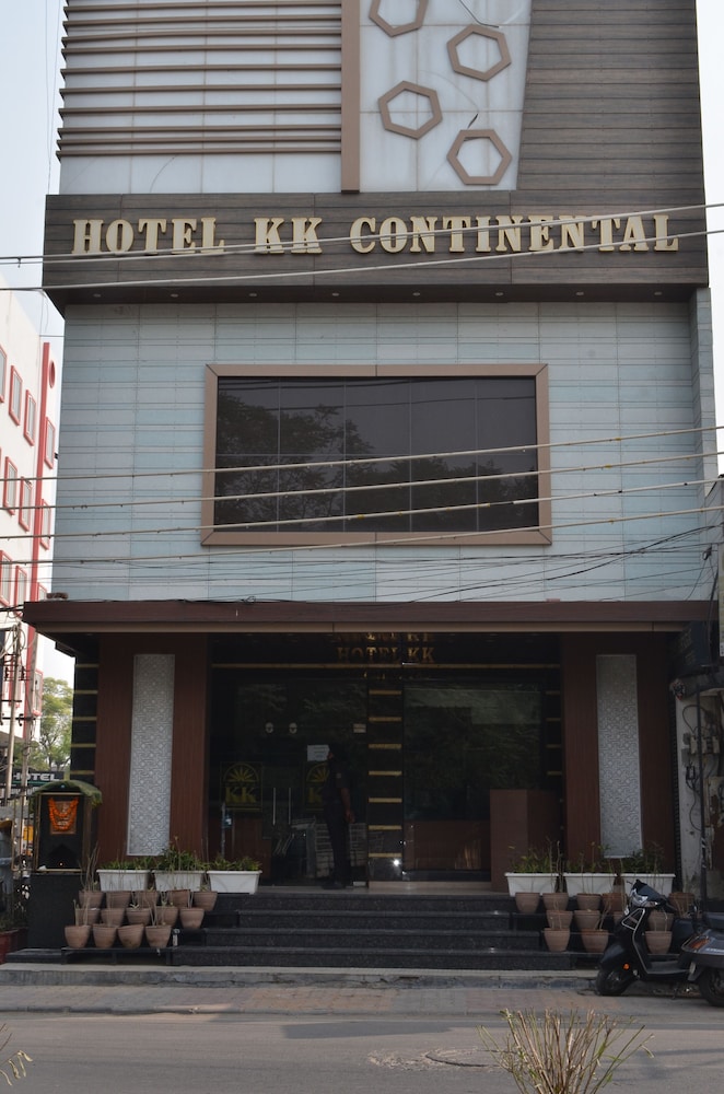 FabHotel KK Continental Albert Rd 3/42