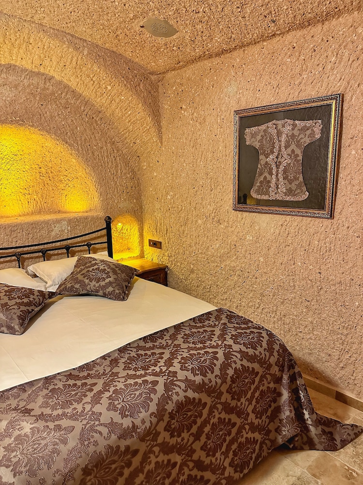 Taka Ev Cave Hotel & Guest House 10/50