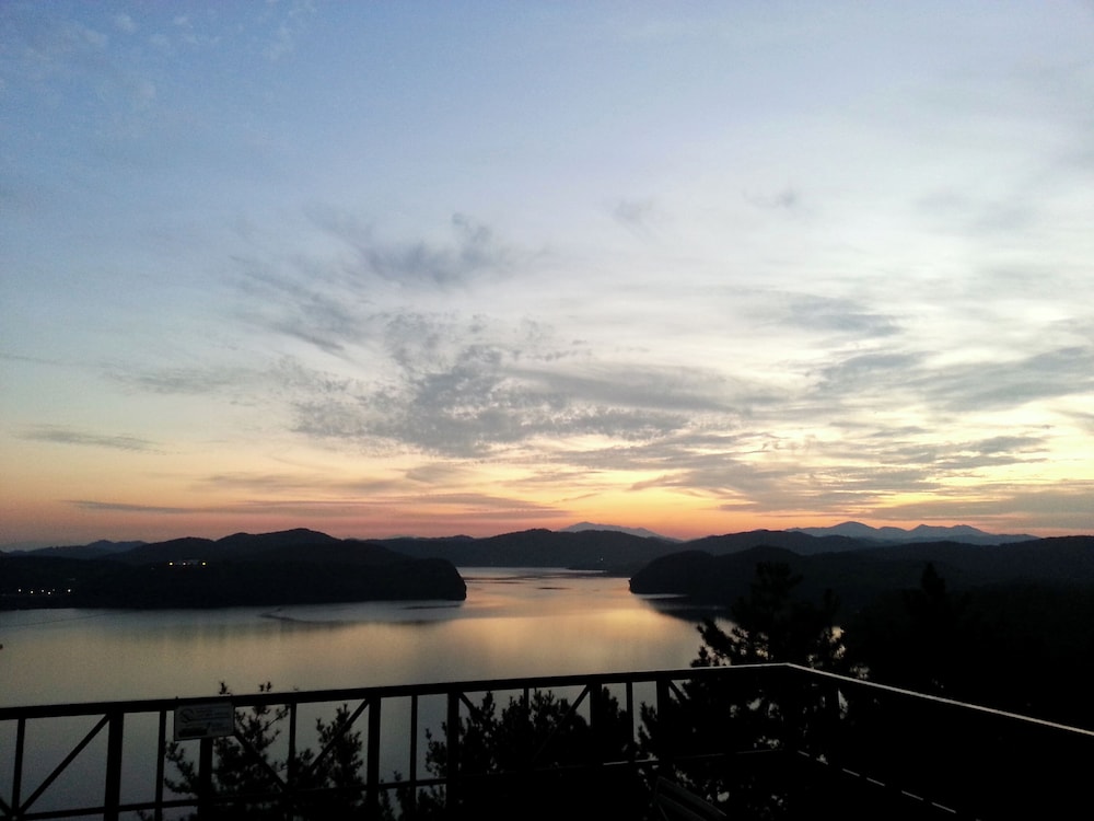 Asia Lakeside Hotel 44/50