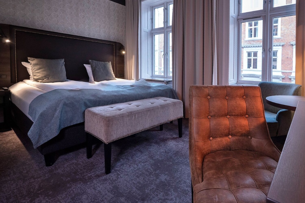 Hotel Mayfair 35/67