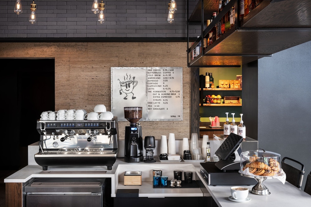 Moxy Springfield Downtown 36/55