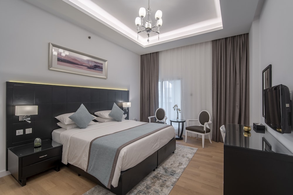 2 Bedrooms, Premium, Apartment, King and Twin Beds, Balcony