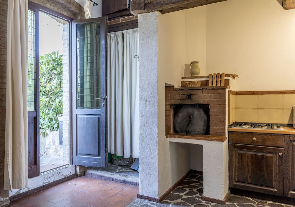 Residence Borgo Il Poggiaccio 72/82