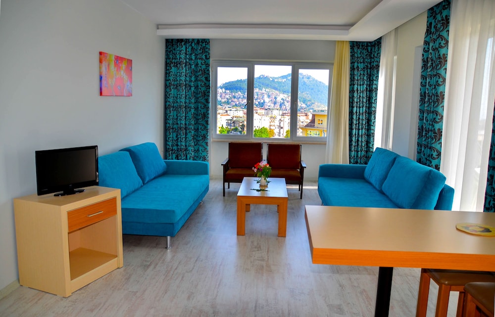 Ark Suite Hotel 9/36