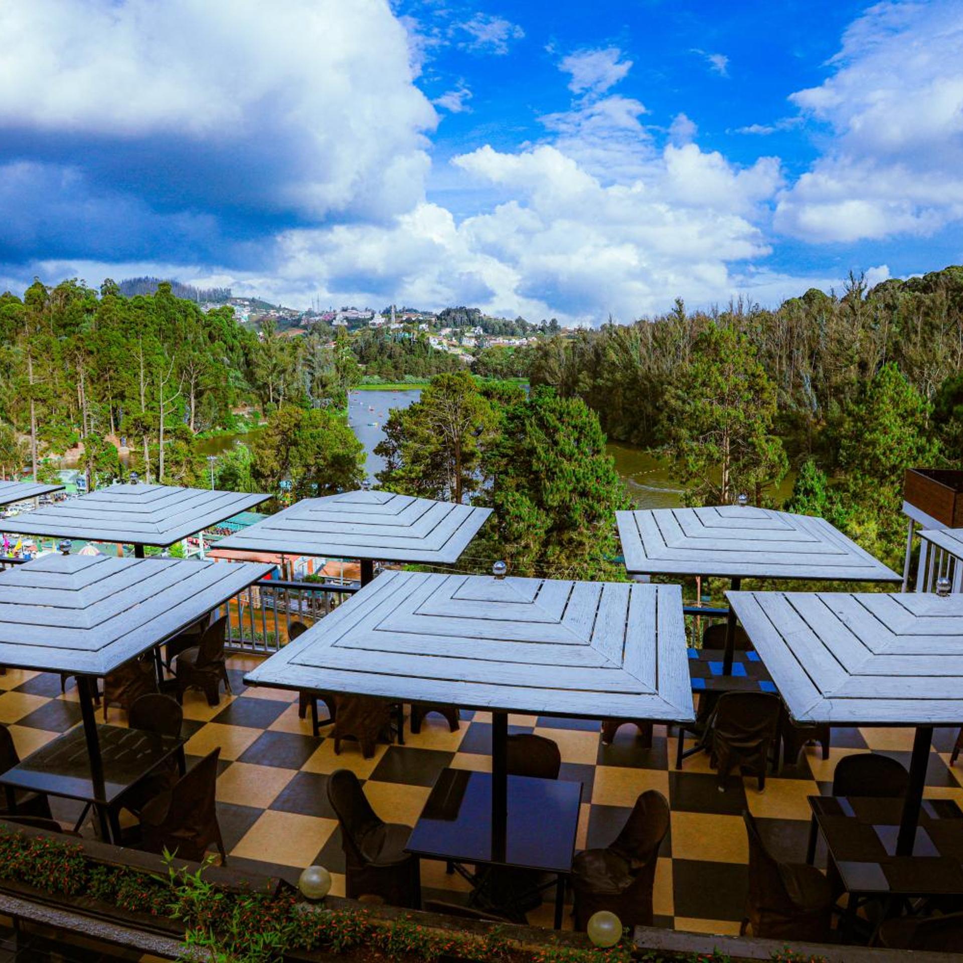 HOTEL DARSHAN 38/55