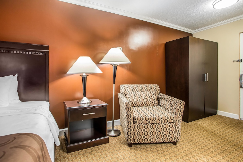 Quality Inn O'Hare Airport 26/41