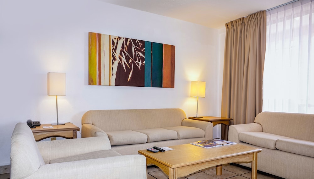 Sunrock Hotel & Suites 29/50