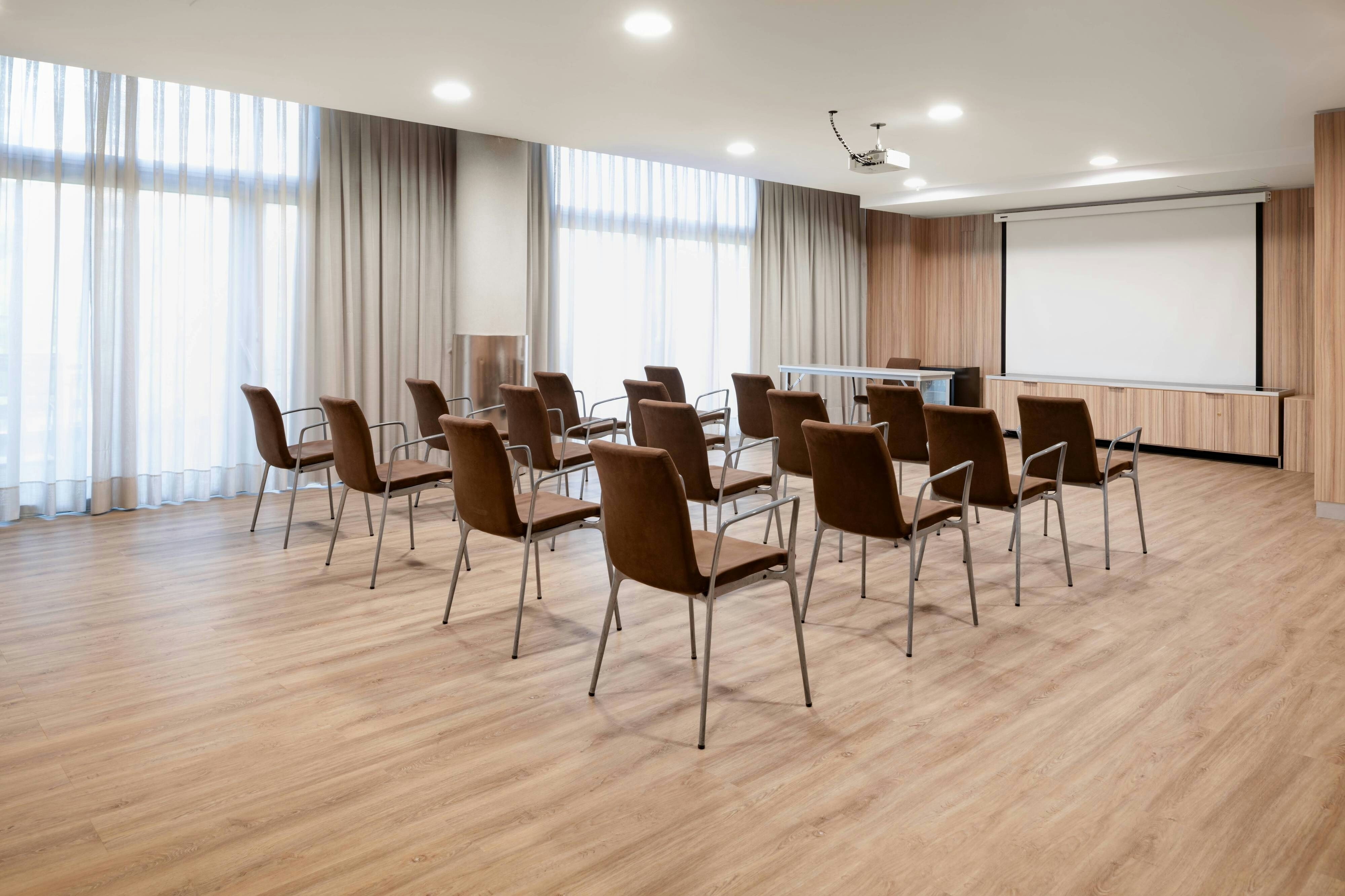 AC Hotel Som by Marriott 23/27