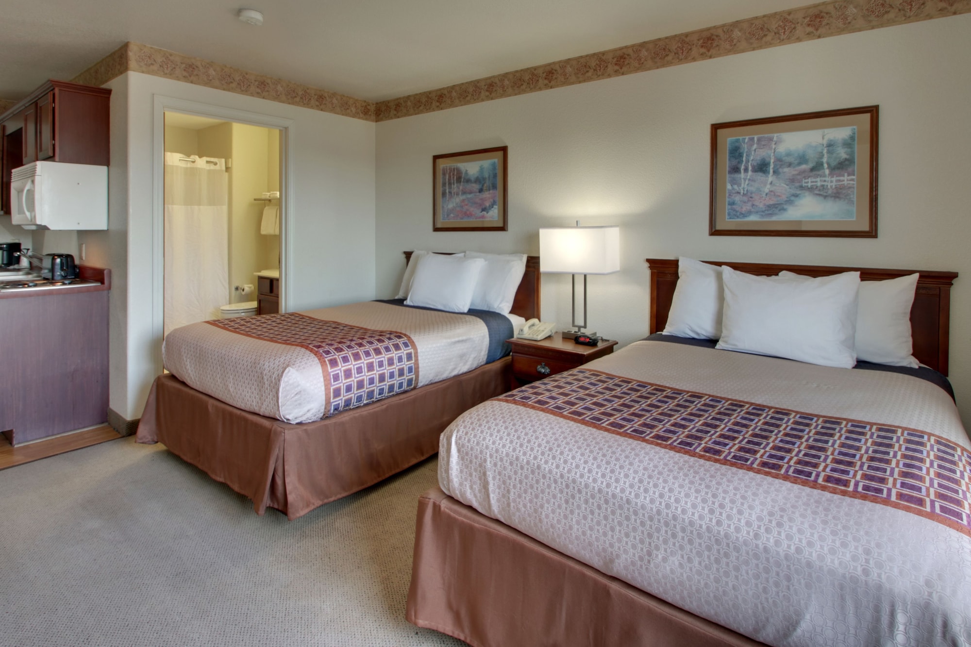 Basic, 2 Double Beds
