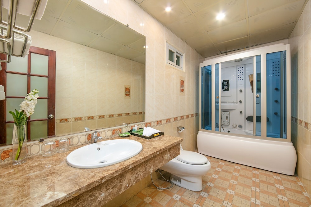 Emerald Hotel Hanoi 34/72
