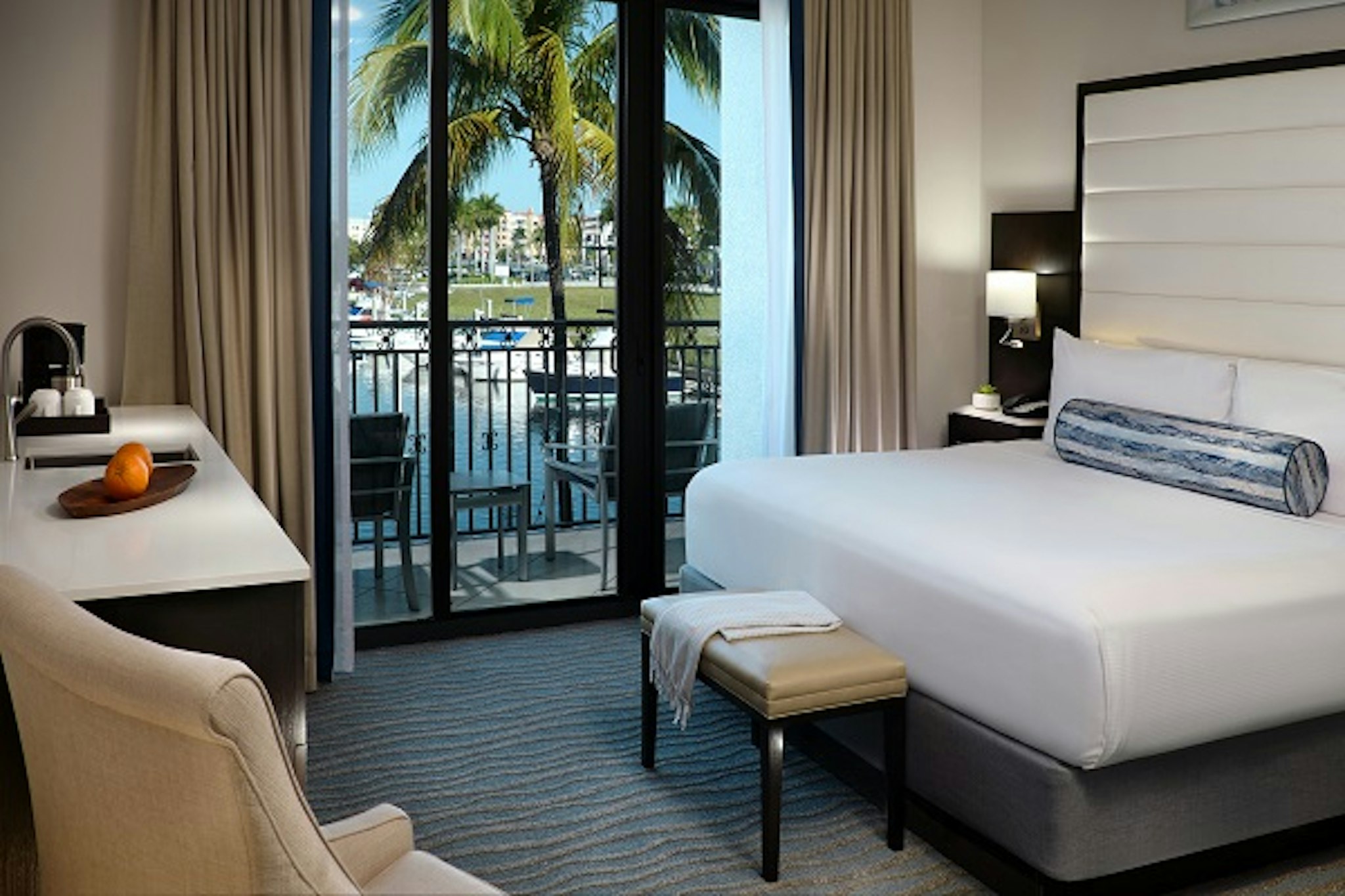 Naples Bay Resort 14/72