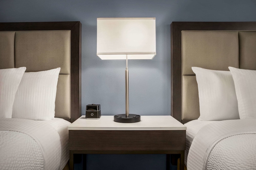 La Quinta Inn & Suites by Wyndham San Bernardino 23/45