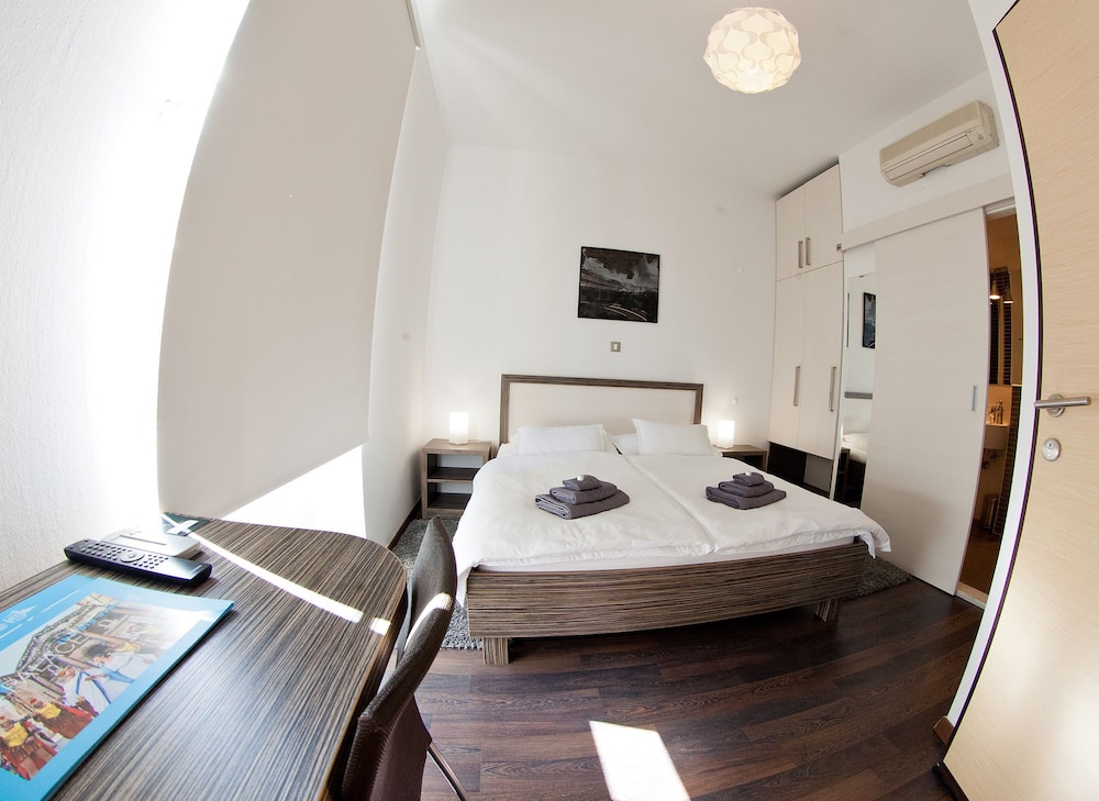Marmontova Luxury Rooms 22/46