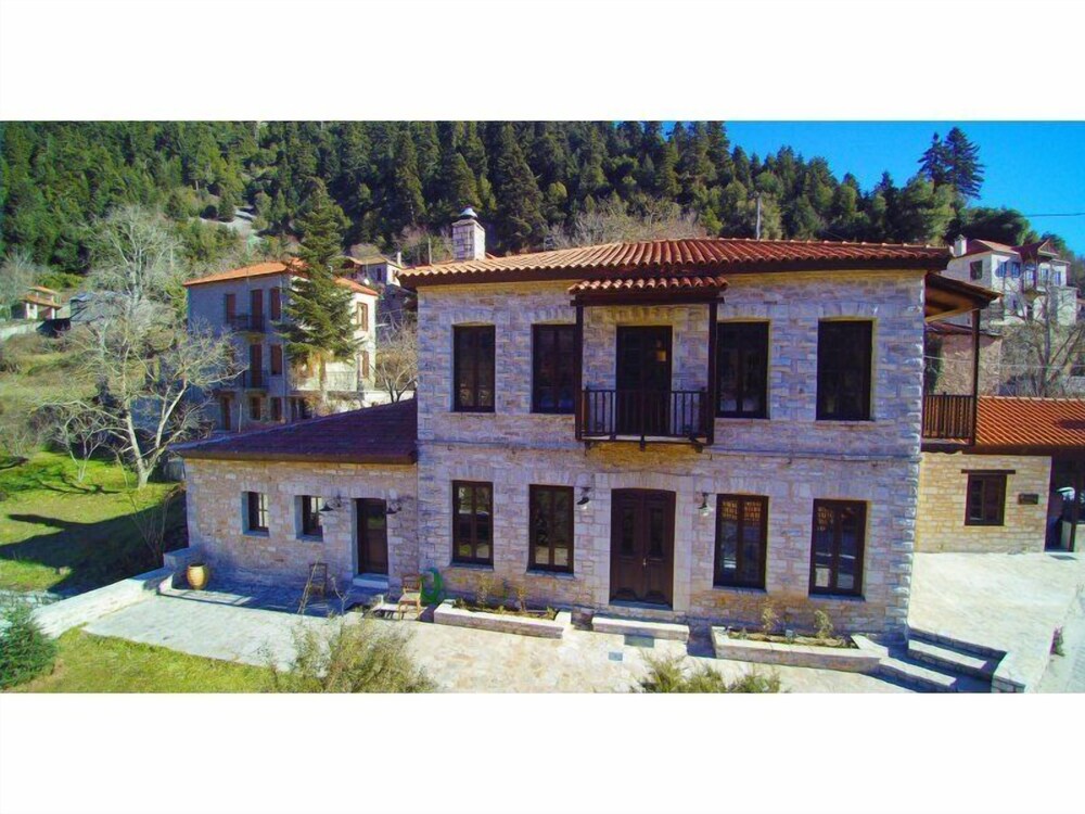 Epoches Luxury Suites 4/50