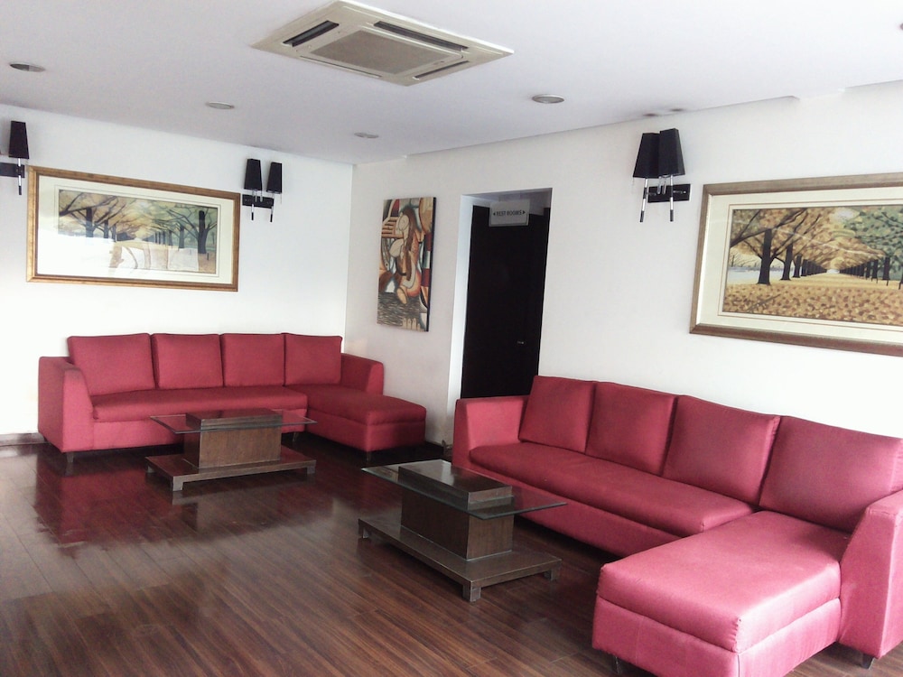 Hotel Saurabh Candy By Peppermint 27/39