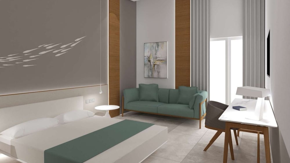 Iris Hotel 90/107