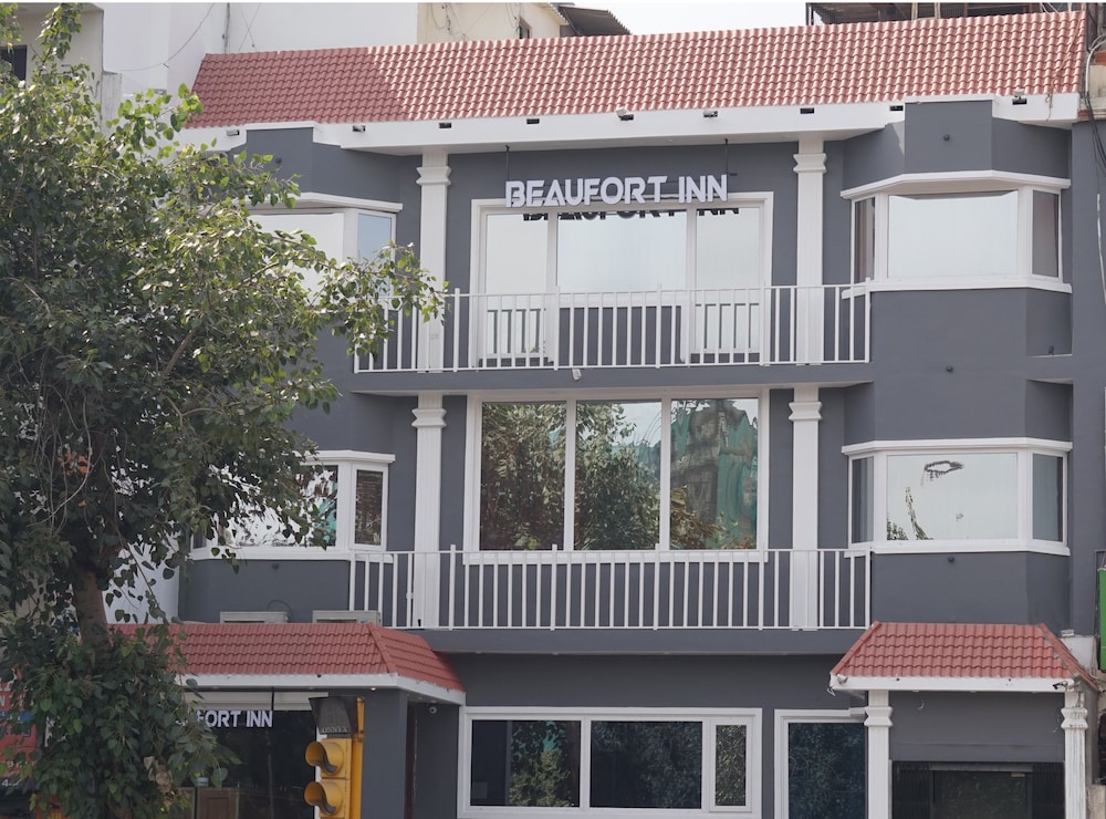 Beaufort Inn Hotel 2/56