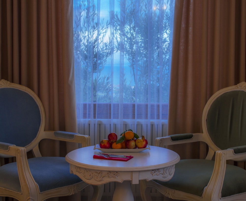 Aeneas Hotel 31/50