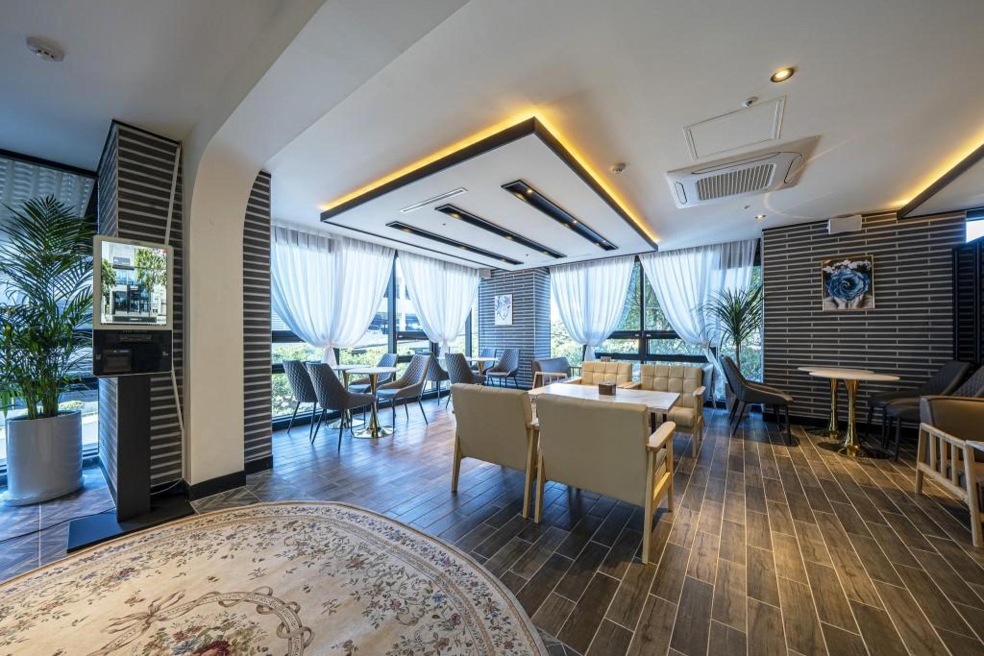 R&B Business Hotel 42/42