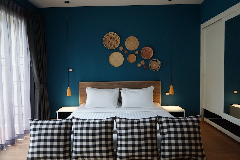THE SIGNATURE PHUKET RESORT AND RESTAURANT 23/70