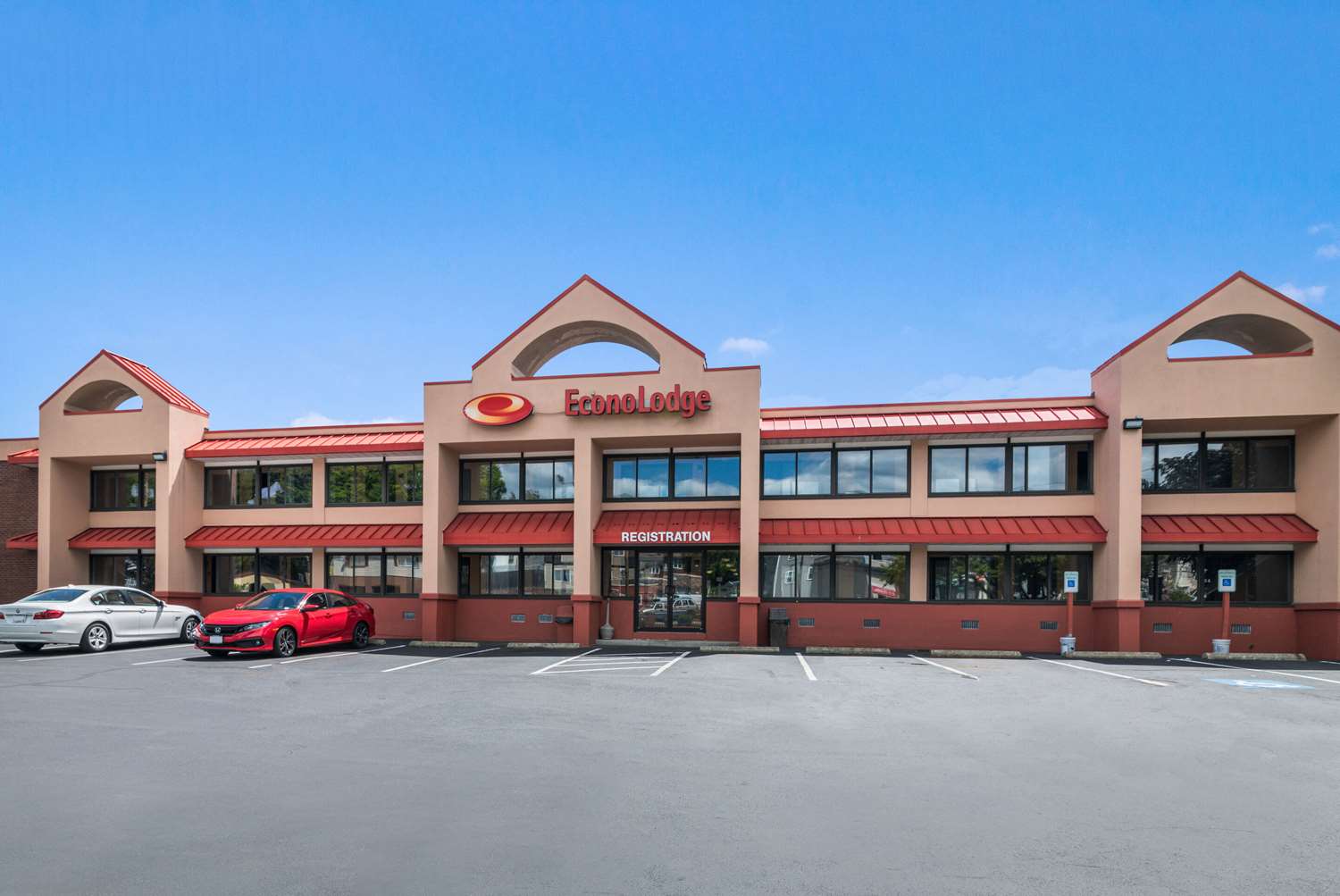 Howard Johnson by Wyndham Malden Boston Area 2/15
