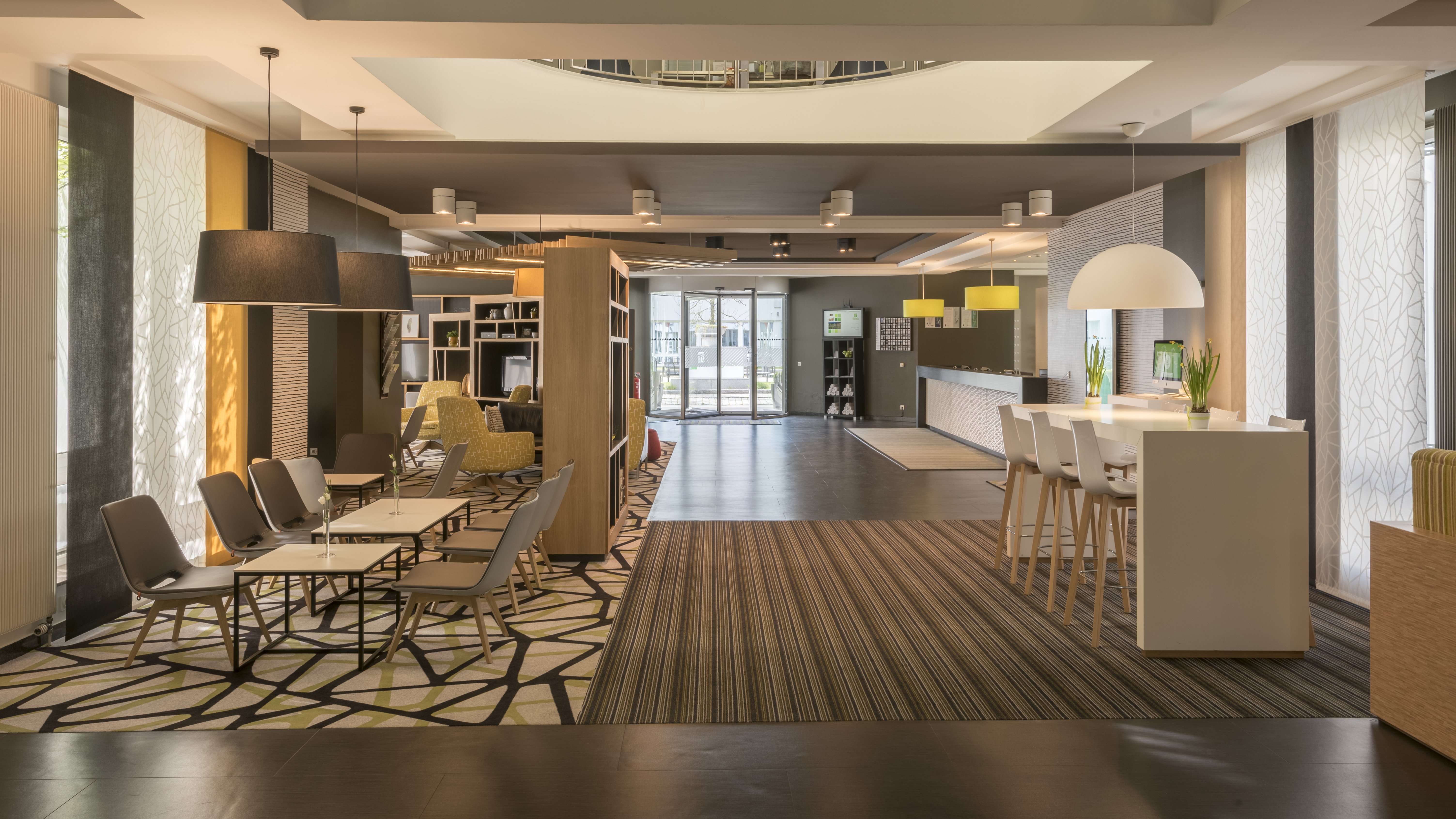 Holiday Inn Munchen Unterhaching 11/80