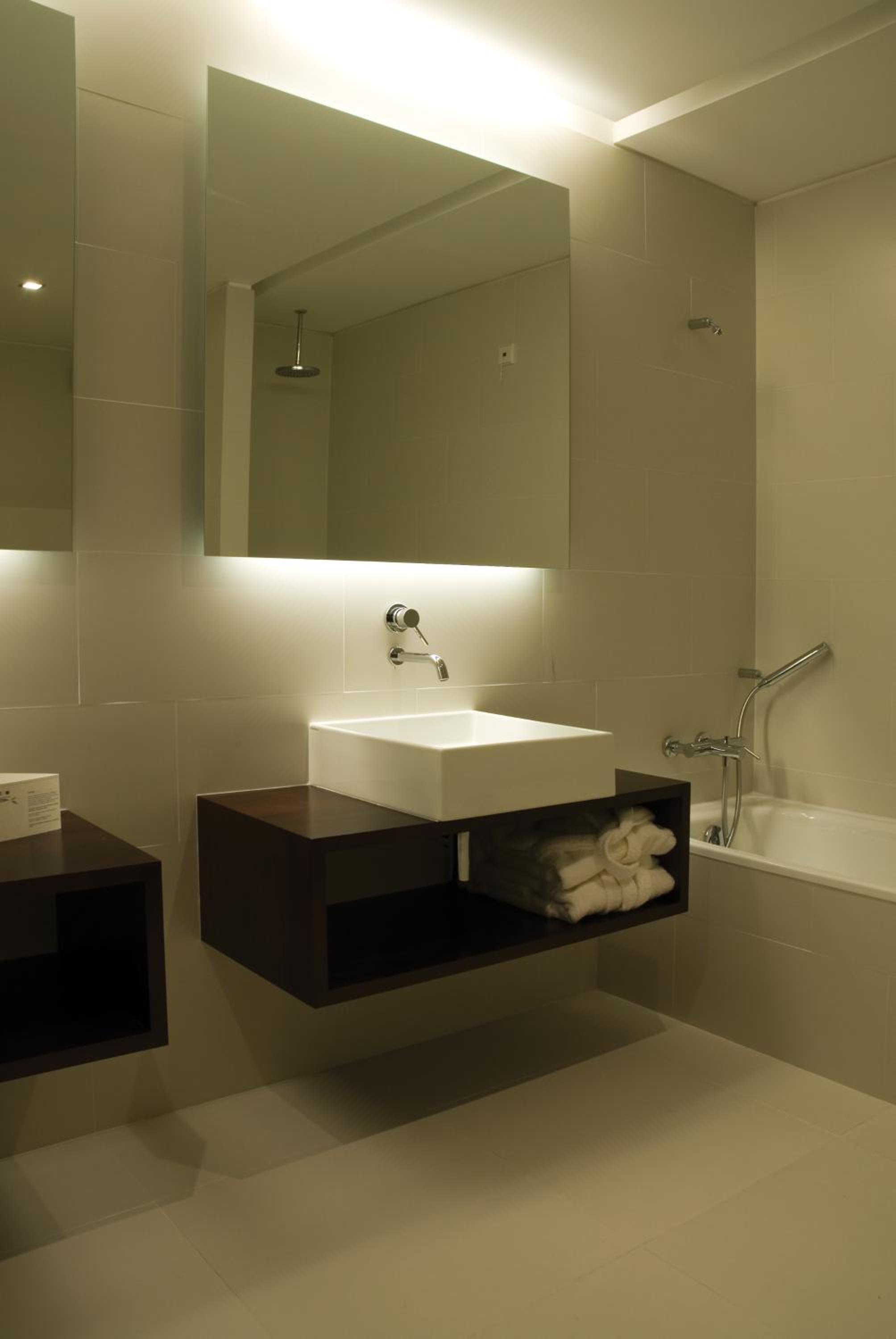 جناح تنفيذي بسرير مزدوج، Golden Tulip Sao Joao da Madeira Hotel 7/10