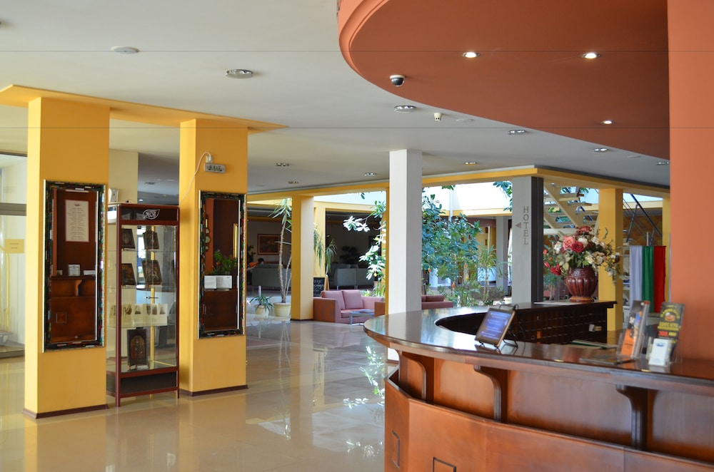 Bankya Palace 12/64